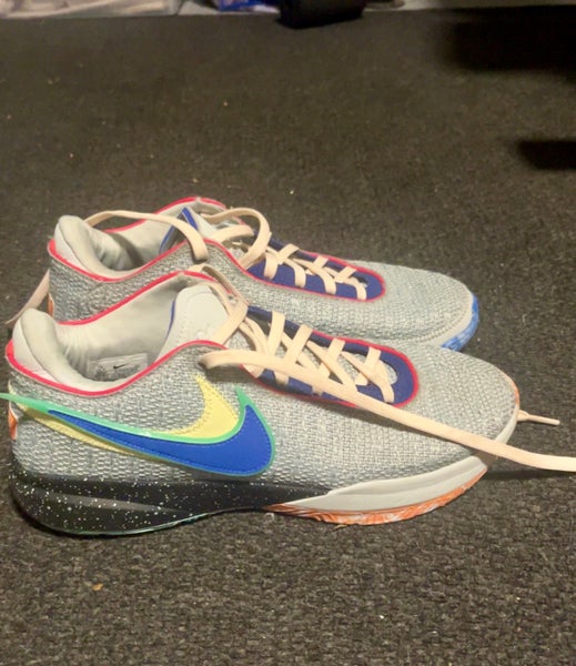 Men's Size 10.5 Nike Lebron 20 Shoes