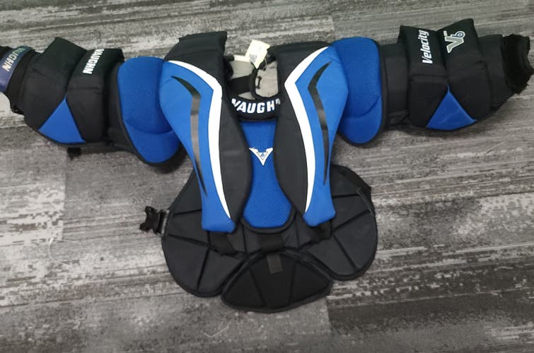 Youth Small Vaughn Velocity V6 800 Goalie Chest Protector (Used)