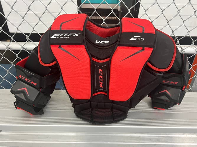 Junior CCM Extreme Flex E1.5 Goalie Chest protector