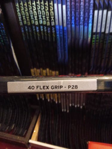 Junior CCM Jetspeed FT7 Pro Right Handed Hockey Stick P28 40Flex (New)