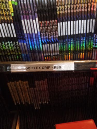 Junior CCM Jetspeed FT7 Pro Right Handed Hockey Stick P88 50 Flex (New)
