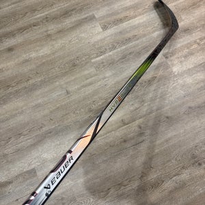 Junior Bauer Hyperlite 2 Left Hand Hockey Stick P28 (Used)