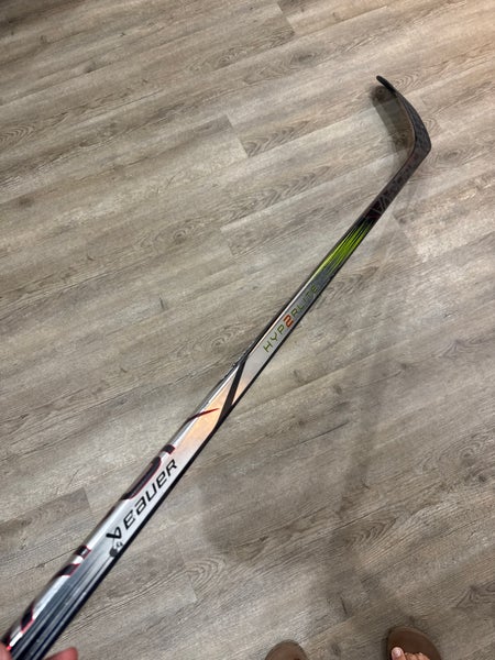Junior Bauer Hyperlite 2 Left Hand Hockey Stick P28 (Used)