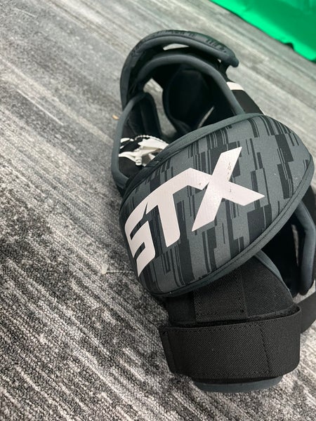 Small Youth STX Stallion 75 Shoulder Pads (Used)