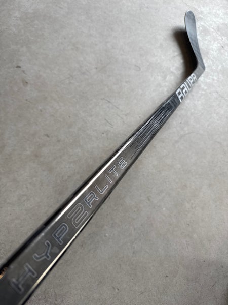 P28 77 Flex Senior Bauer Vapor Hyperlite 2 Left Hand Hockey Stick Pro Stock (Used)
