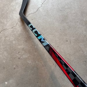 75 Flex P28 Senior CCM Jetspeed FT7 Pro Right Hand Hockey Stick Pro Stock NCAA (USED)