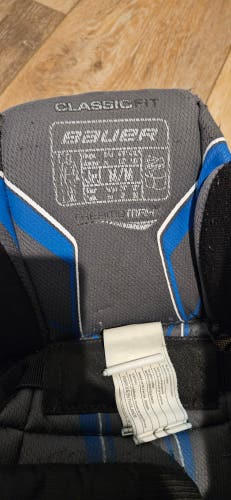 Junior Medium Bauer Nexus 600 Hockey Pants (Used)