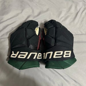 Pro Stock Bauer Hyperlite Gloves Arizona Coyotes 14” Like new