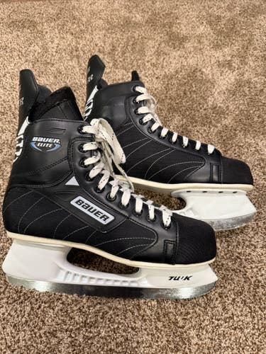 Bauer Hockey Skates 10 (Used)