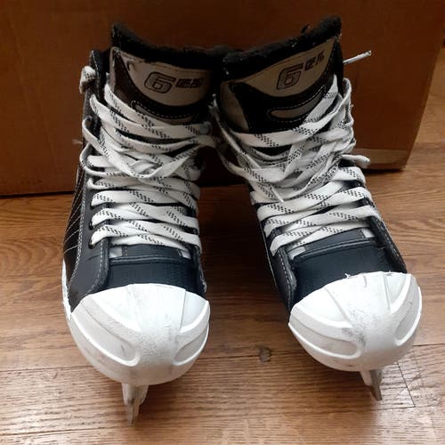 CCM 652 Super Tacks Hockey Goalie Skates regular Width 9 (Used)