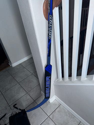 Intermediate Bauer gsx Regular Goalie Stick 23" Paddle  (Used)