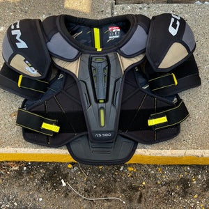 Small Senior CCM TACKS AS 580 Shoulder Pads (Used)