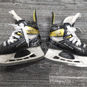 Bauer Supreme 3S Hockey Skates | Junior  2.5 (Regular)