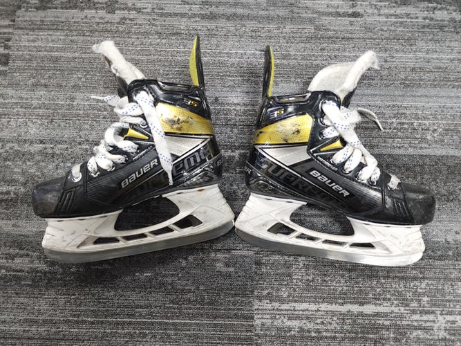 Bauer Supreme 3S Hockey Skates | Junior  2.5 (Regular)