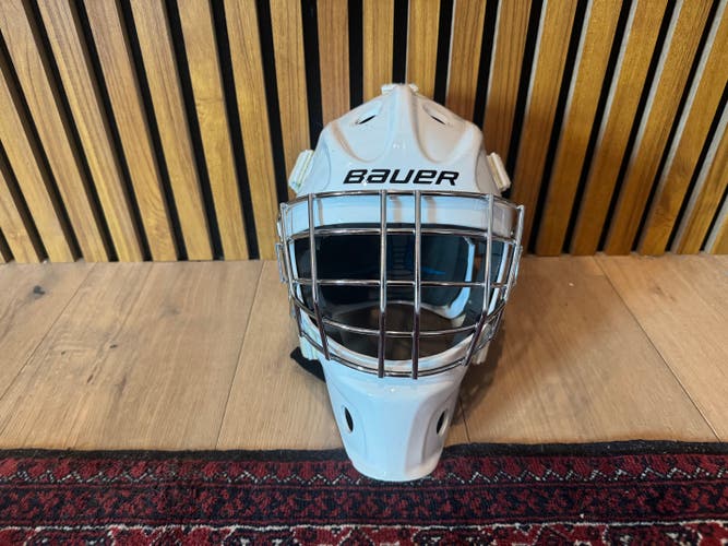 Youth 2023 Bauer 930 Goalie Mask (Used)