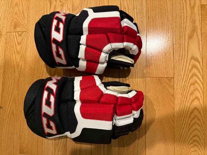 CCM HG50PP Gloves 15" Pro Stock (New)