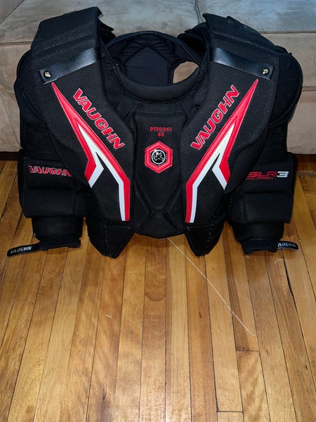 XL Vaughn SLR3 Pro Carbon Goalie Chest Protector