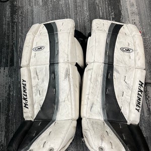 32" Intermediate Mckenney GP 870 Pro Spec Goalie Leg Pads (Used)