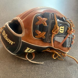 Wilson RH Infield A2000 Baseball Glove 11.25" (Used)