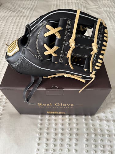 2025 Wilson Staff Japan "Teddy Bear" RH Infield Baseball Glove 11.75" (New)