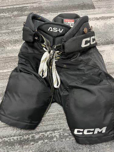 Black Junior Small CCM Tacks AS-V Hockey Pants (Used)