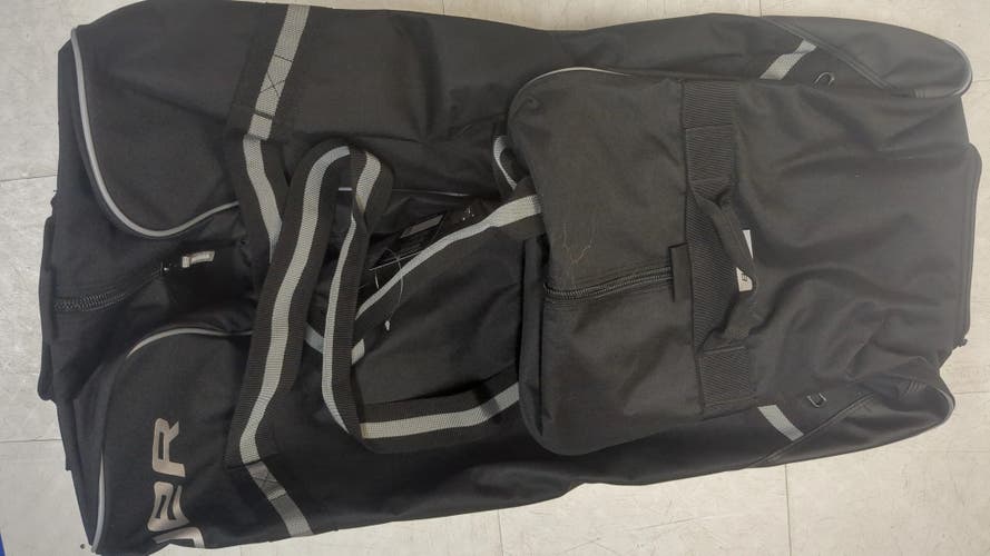 Bauer Core Wheeled Bag (New) Jr