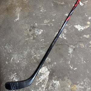 Junior Bauer Vapor FlyLite Hockey Stick Left Hand P28