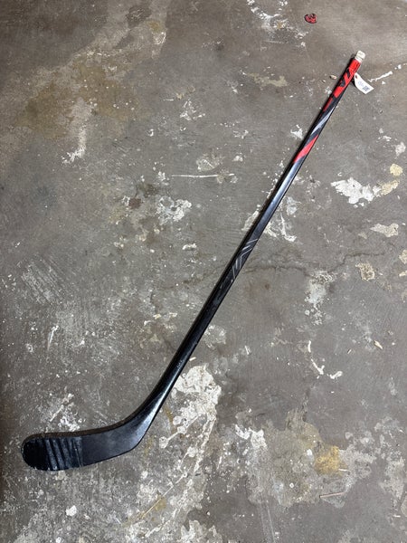 Junior Bauer Vapor FlyLite Hockey Stick Left Hand P28