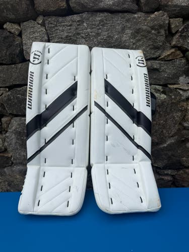 24"  Warrior Ritual G4 Goalie Leg Pads (Used)