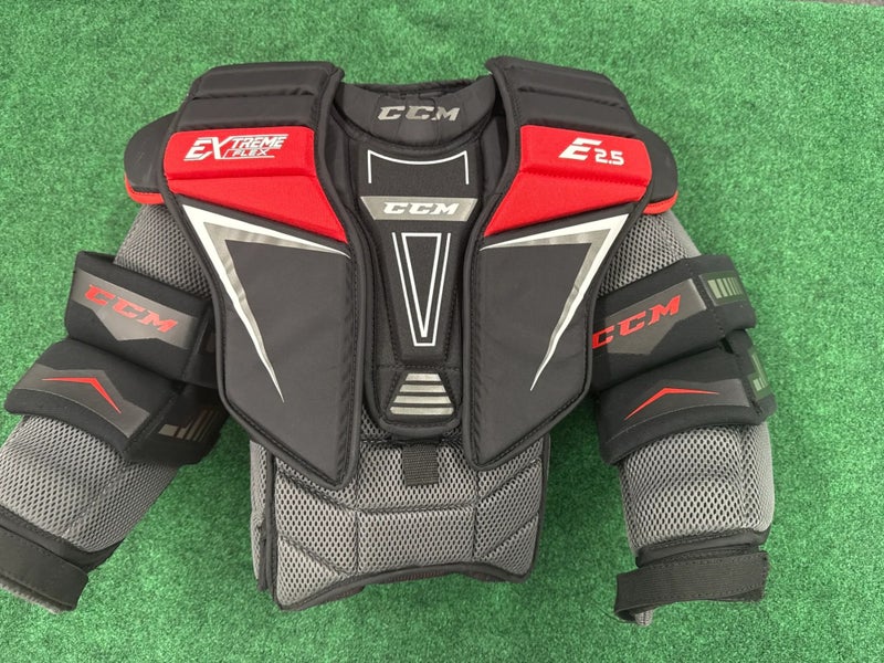 CCM Extreme Flex E2.5 Goalie Chest Protector (Used) | Junior L/XL