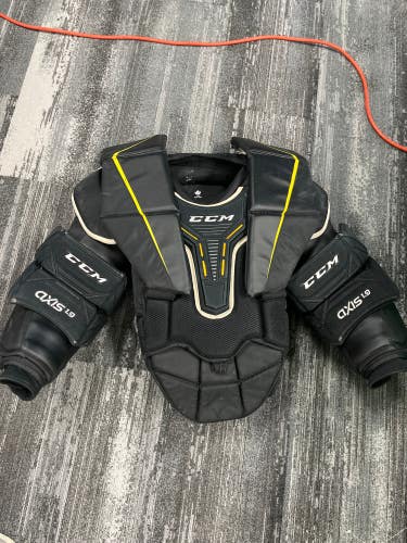 Intermediate Medium CCM Axis A1.9 Goalie Chest Protector (Used)