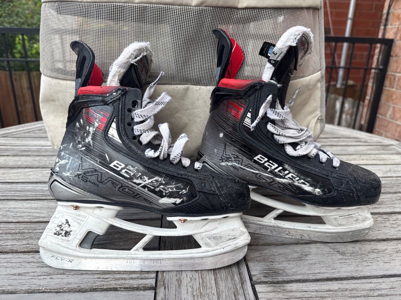 2024 Bauer Vapor 5x pro Hockey Skates Regular Width Size 3 (Used)