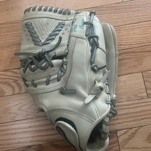 2017 Mizuno RH  ELITE Softball Glove 12.5" (Used)