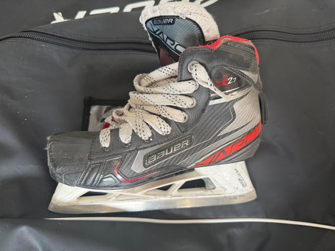 Bauer Vapor X2.7 Hockey Goalie Skates Regular Width Size 5.5 (Used)