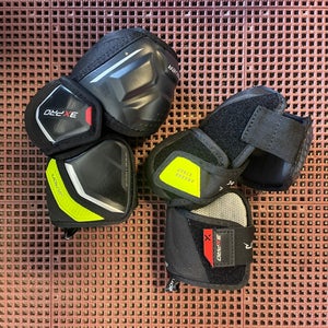 Medium Junior Bauer Vapor 3X Pro Elbow Pads  (Used)