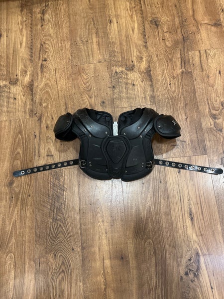 Youth Medium Xenith Fly Shoulder Pads (Used)