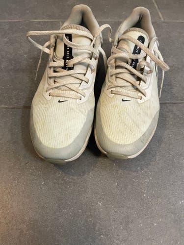 Men's Size M 11.5 (W 12.5) Nike Golf Shoes (Used)