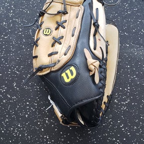 Used Wilson A360 BB/SB Glove RH Throw Brown 14" 11849-S000030035