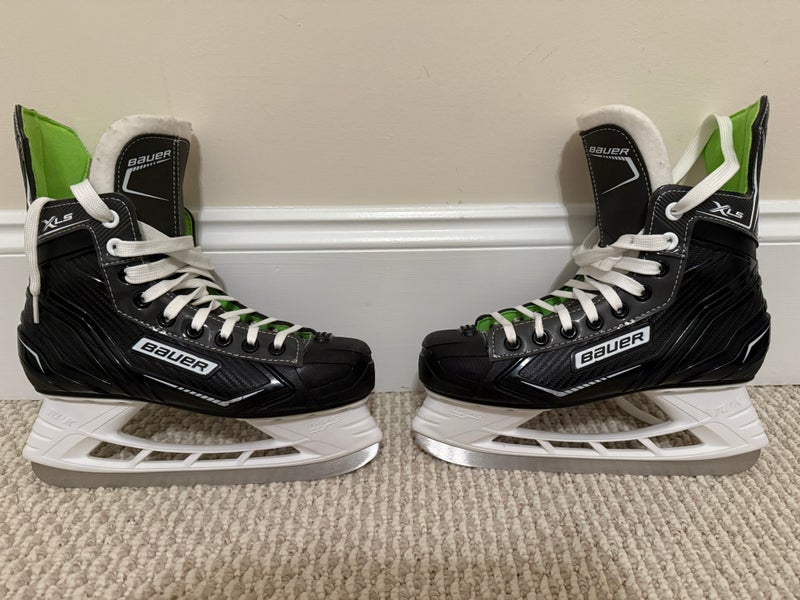 2021 Bauer Hockey Skates Regular Width  Size 5 (Used)