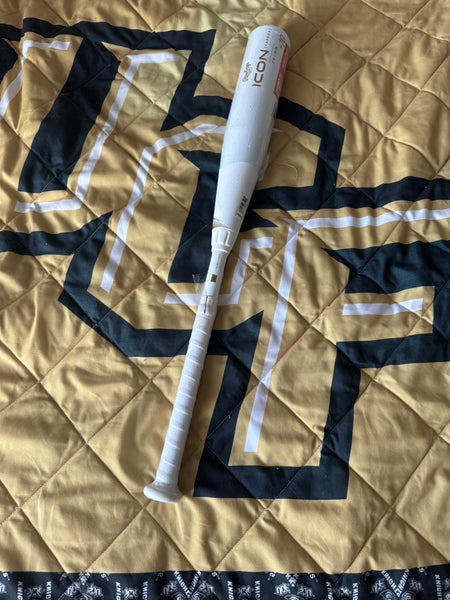 New In Wrapper Rawlings ICON 27/17