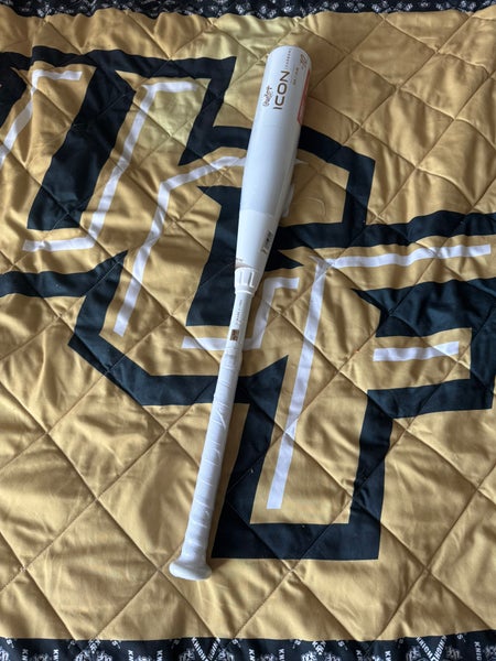 New In Wrapper Rawlings ICON 28/18