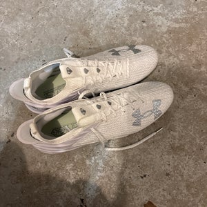 Men's  Size 13.0 (W 14.0) Under Armour Low Top Highlight Molded Cleats (New)