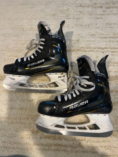 Bauer Supreme M5 Pro Hockey Skates 7 (Used)