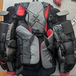 Large Bauer Vapor Hyperlite 2 Goalie Chest Protector