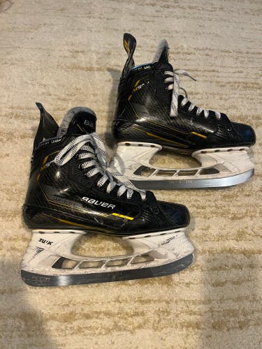 Bauer Supreme M5 Pro Hockey Skates Size 6.5 (Used)
