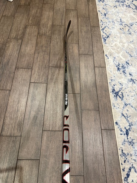 Intermediate Bauer Vapor Hyperlite Left Hand Hockey Stick P92  (New)