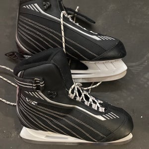 VIC Hockey Mens Skates - Senior Size 8