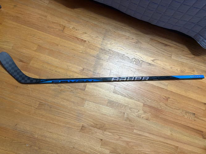 Senior Bauer Nexus Sync Right Handed Hockey Stick P28  (Used)
