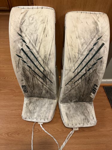 Large Bauer Hyperlite Goalie Leg Pads (Used)