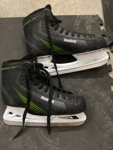 Reebok RW 250 skates - Size 11